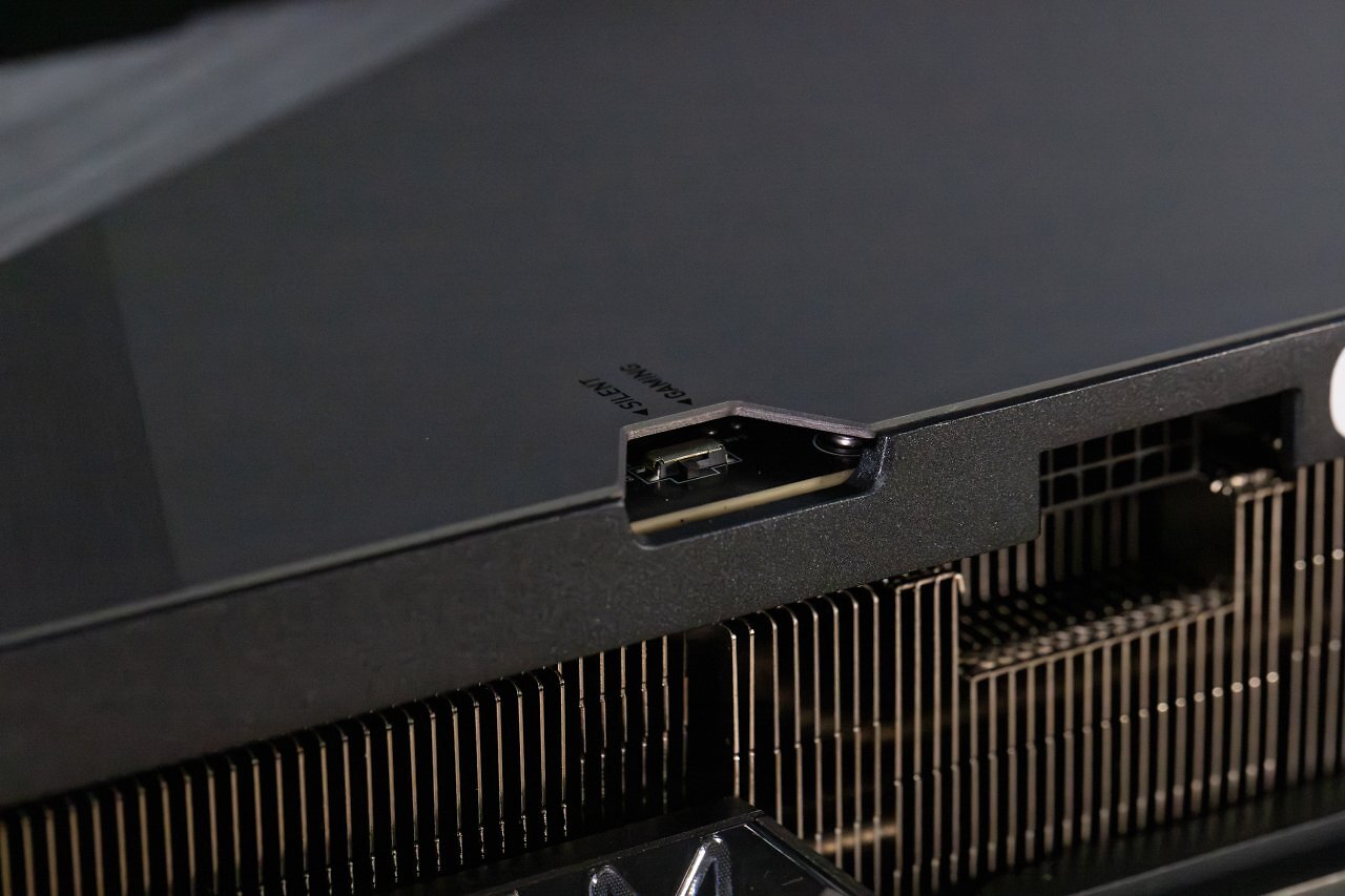 [21/01/2025] MSI Geforce RTX 5090 Suprim (17)