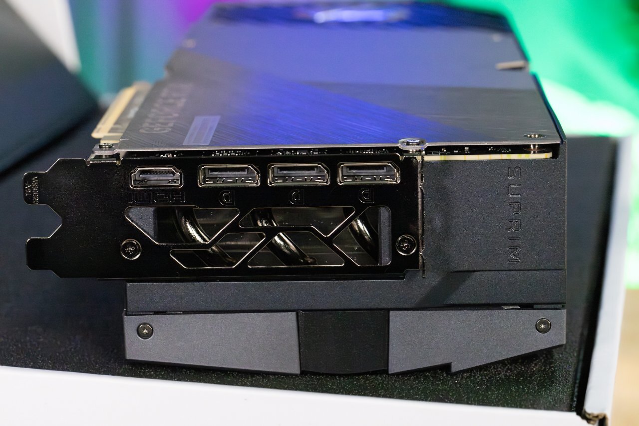[21/01/2025] MSI Geforce RTX 5090 Suprim (22)