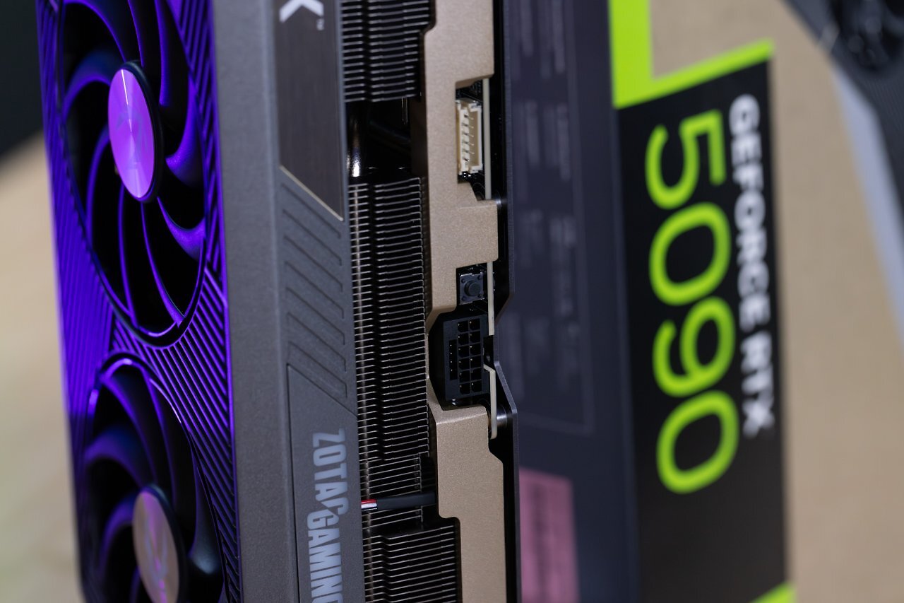 [29/01/2025] RTX 5090 Custom Designs: 3 Modelle auf Temperaturen und Lautstärke geprüft (11)