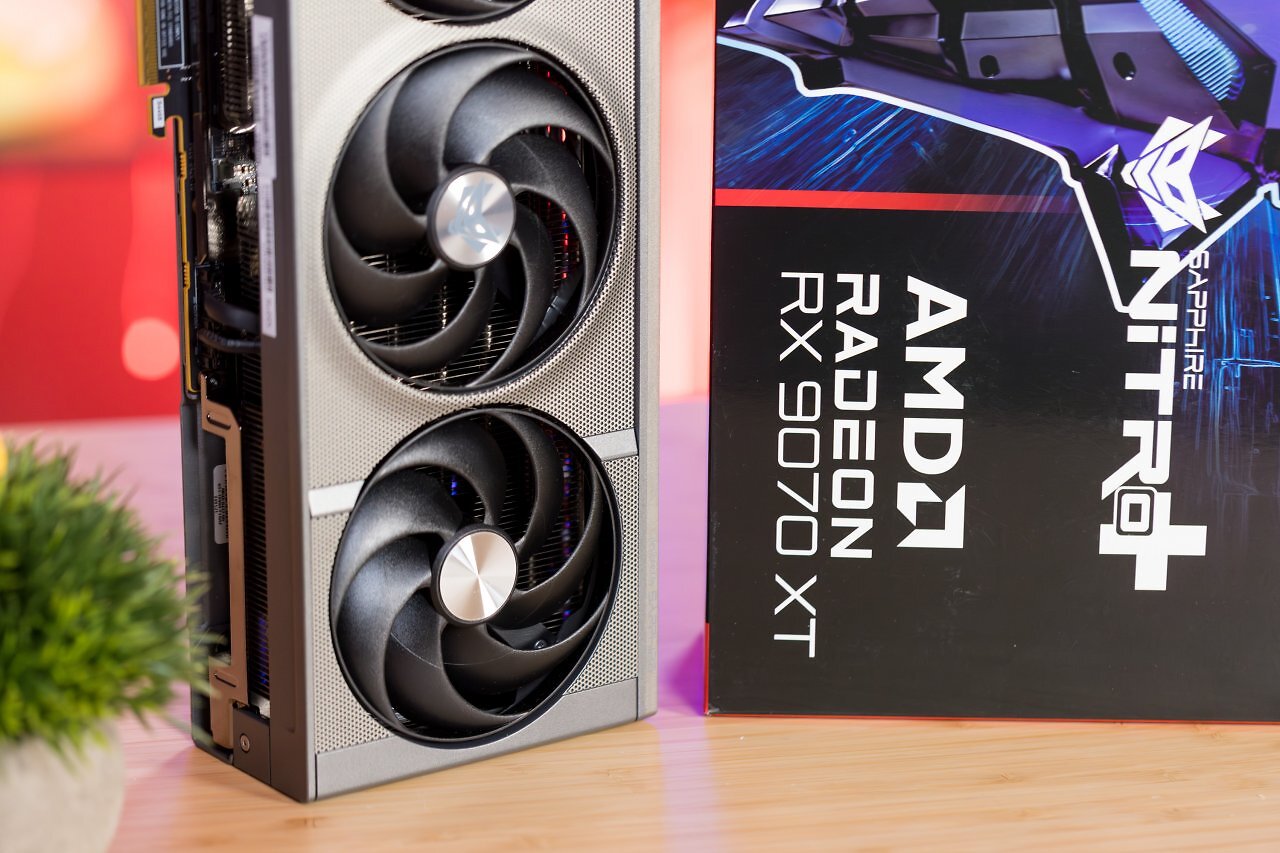 [28/02/2025] Sapphire Nitro+ AMD Radeon RX 9070 XT Gaming OC(2)