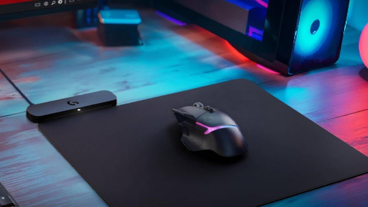 [25/02/2025] Unendliche Akku-Laufzeit: Logitech stellt Mauspad vor, das Gaming-Mäuse laden kann