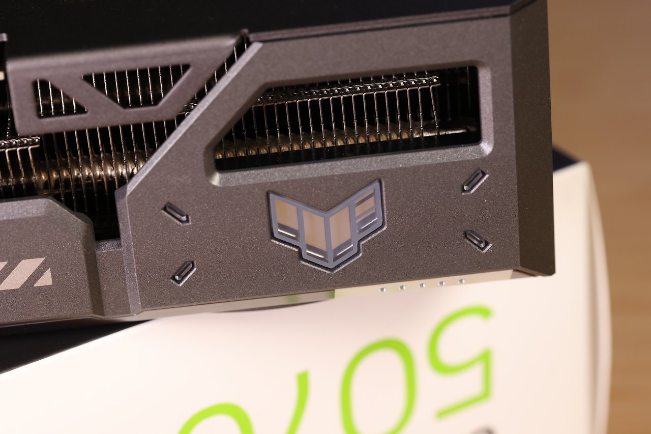 [19/02/2025] RTX 5070 Ti: Vier Custom-Designs im Testlabor gesichtet (7)