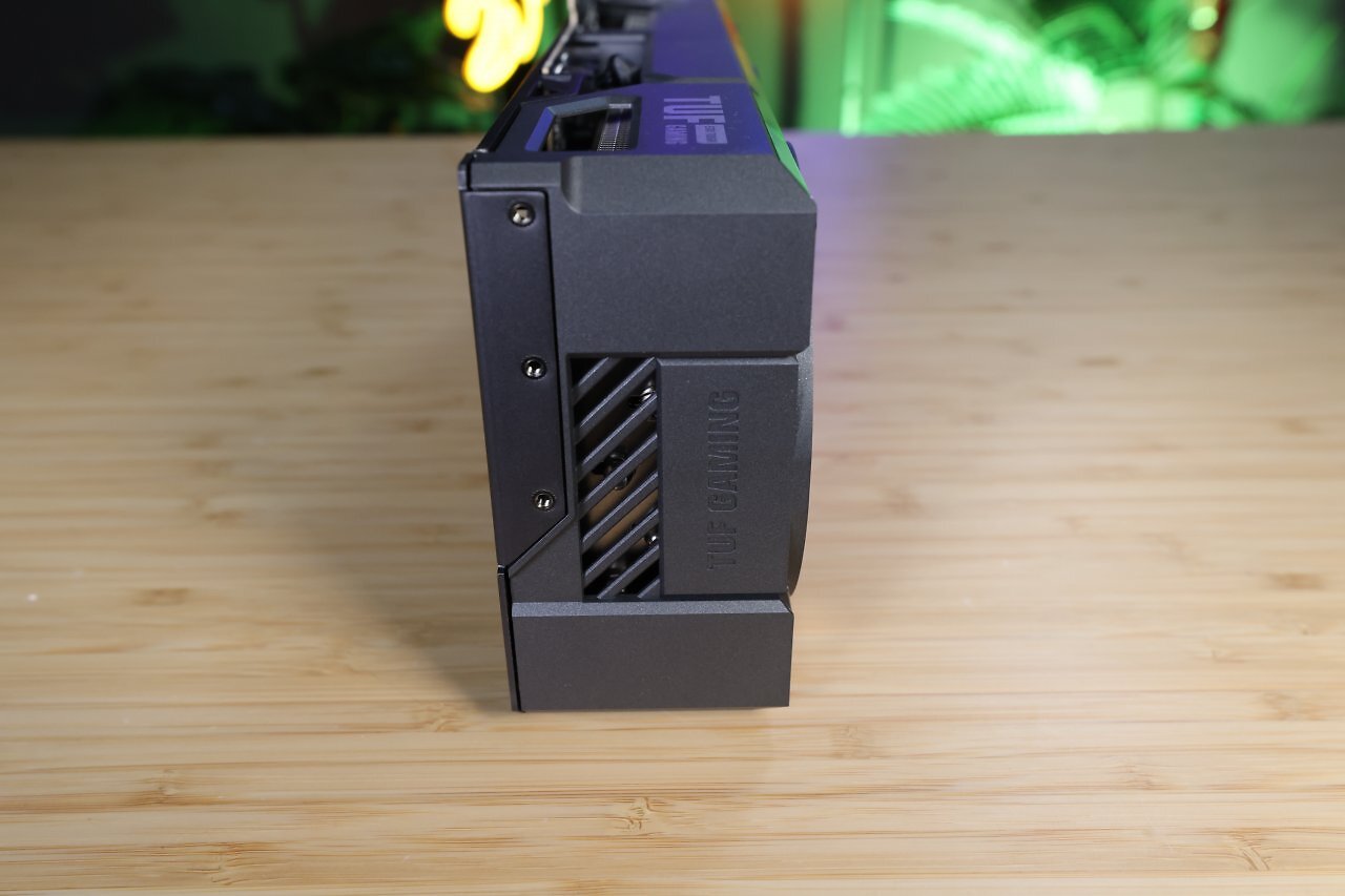 [19/02/2025] RTX 5070 Ti: Vier Custom-Designs im Testlabor gesichtet (12)