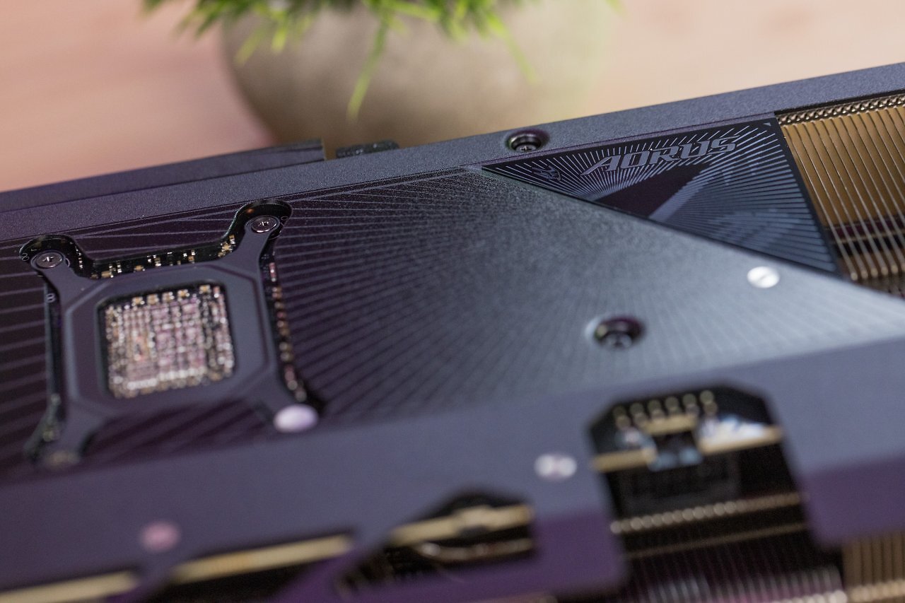 [19/02/2025] RTX 5070 Ti: Vier Custom-Designs im Testlabor gesichtet (34)