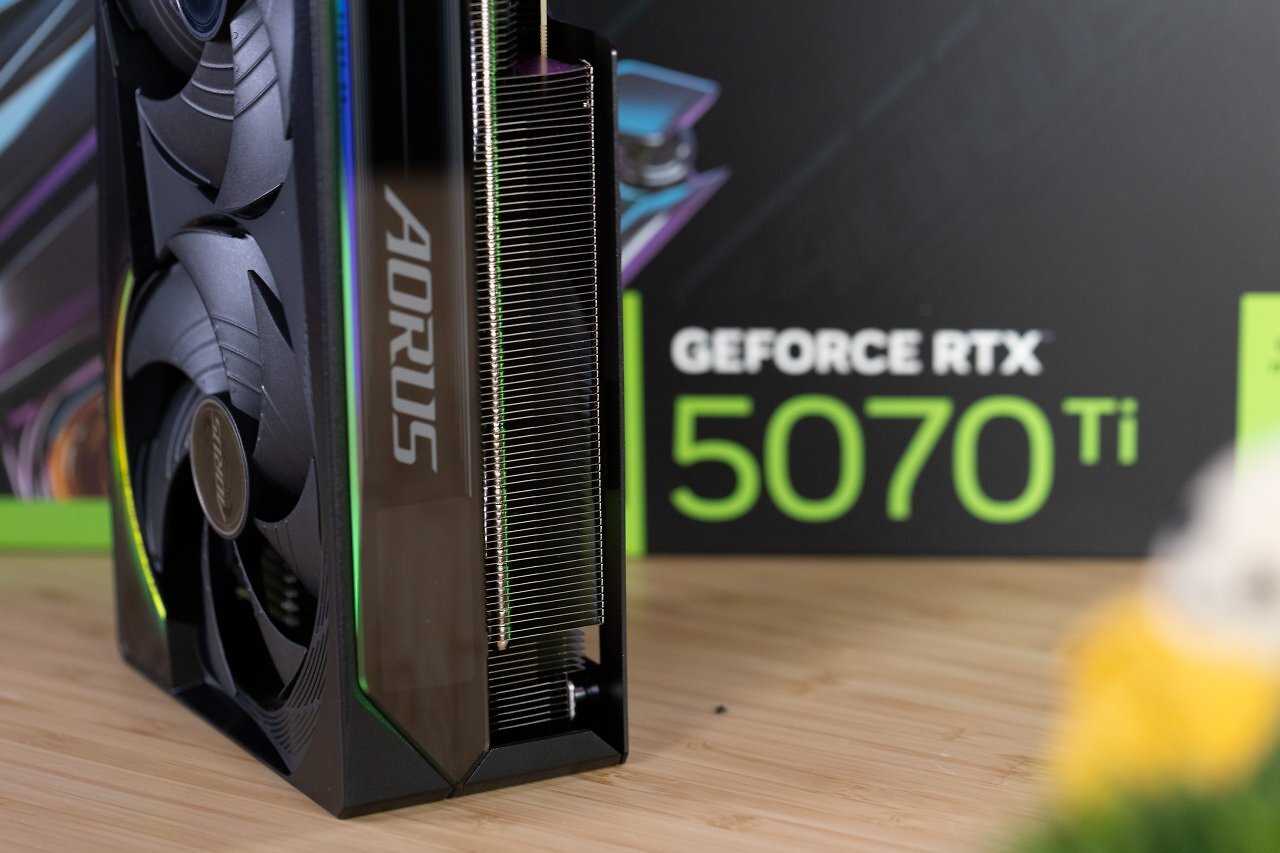 [19/02/2025] RTX 5070 Ti: Vier Custom-Designs im Testlabor gesichtet (36)