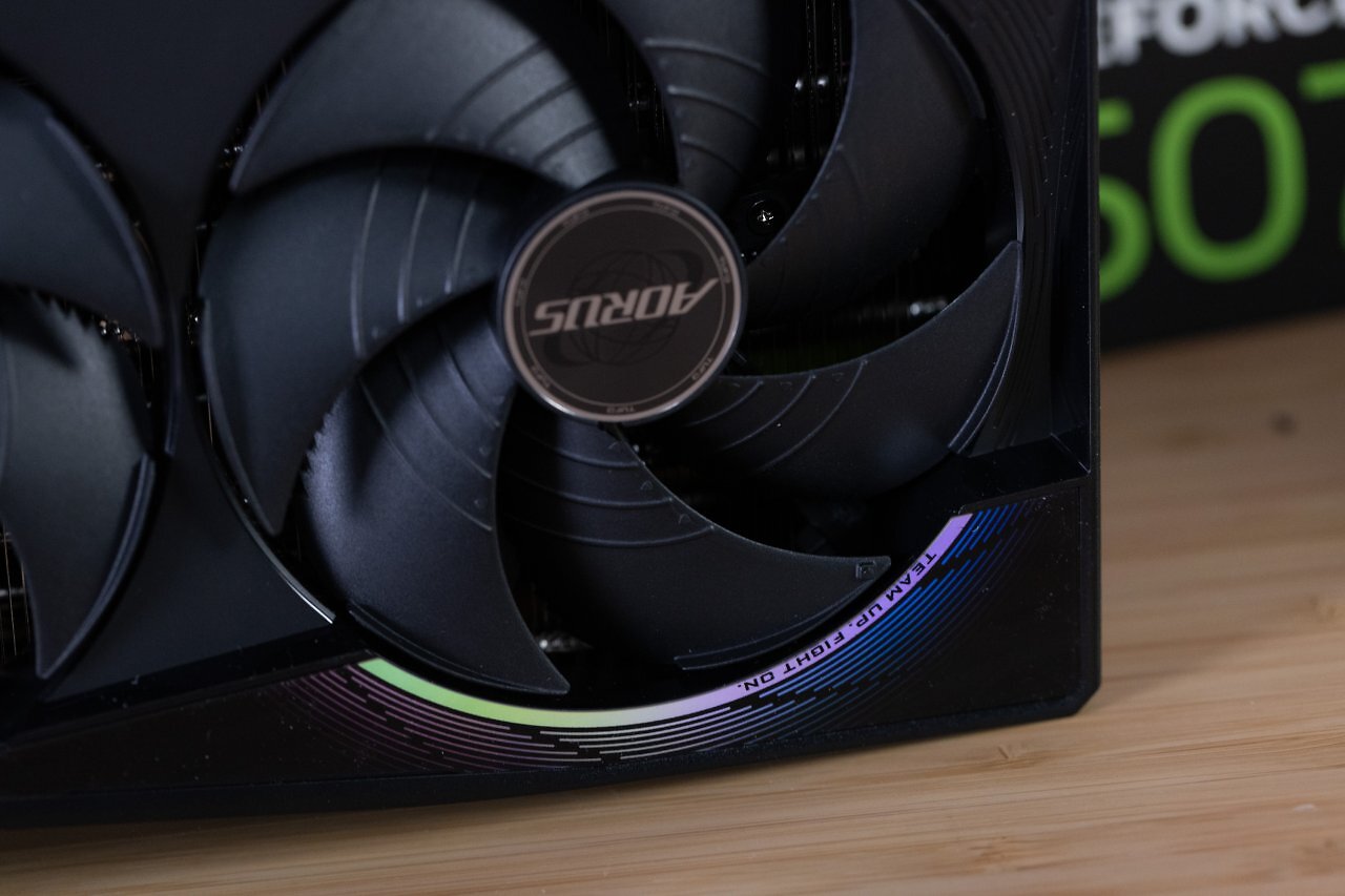 [19/02/2025] RTX 5070 Ti: Vier Custom-Designs im Testlabor gesichtet (42)