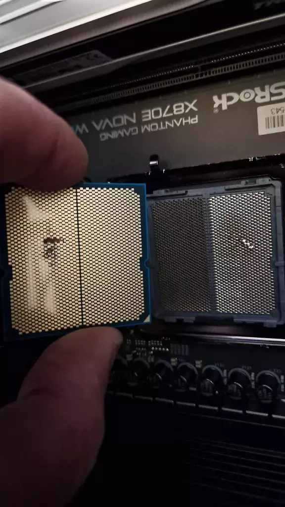 [11/02/2025] Ryzen 7 9800X3D