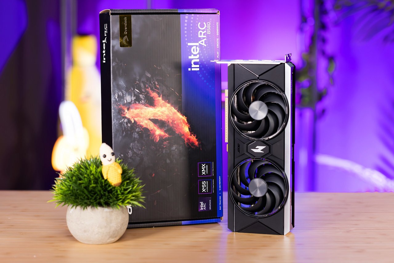 [24/03/2025] Einsteiger-Empfehlung – Intel Arc B580: Grafikkarten mit 8 GiByte Speicher brechen bei modernen Raytracing-Spielen unter der Datenlast zusammen. Deutlich besser macht das Intels Arc B580 (ab ca. 270 Euro), welche dank hoher Raytracing-Leistung und 12 GiByte eine starke Performance innerhalb ihrer Gewichtsklasse liefert.
