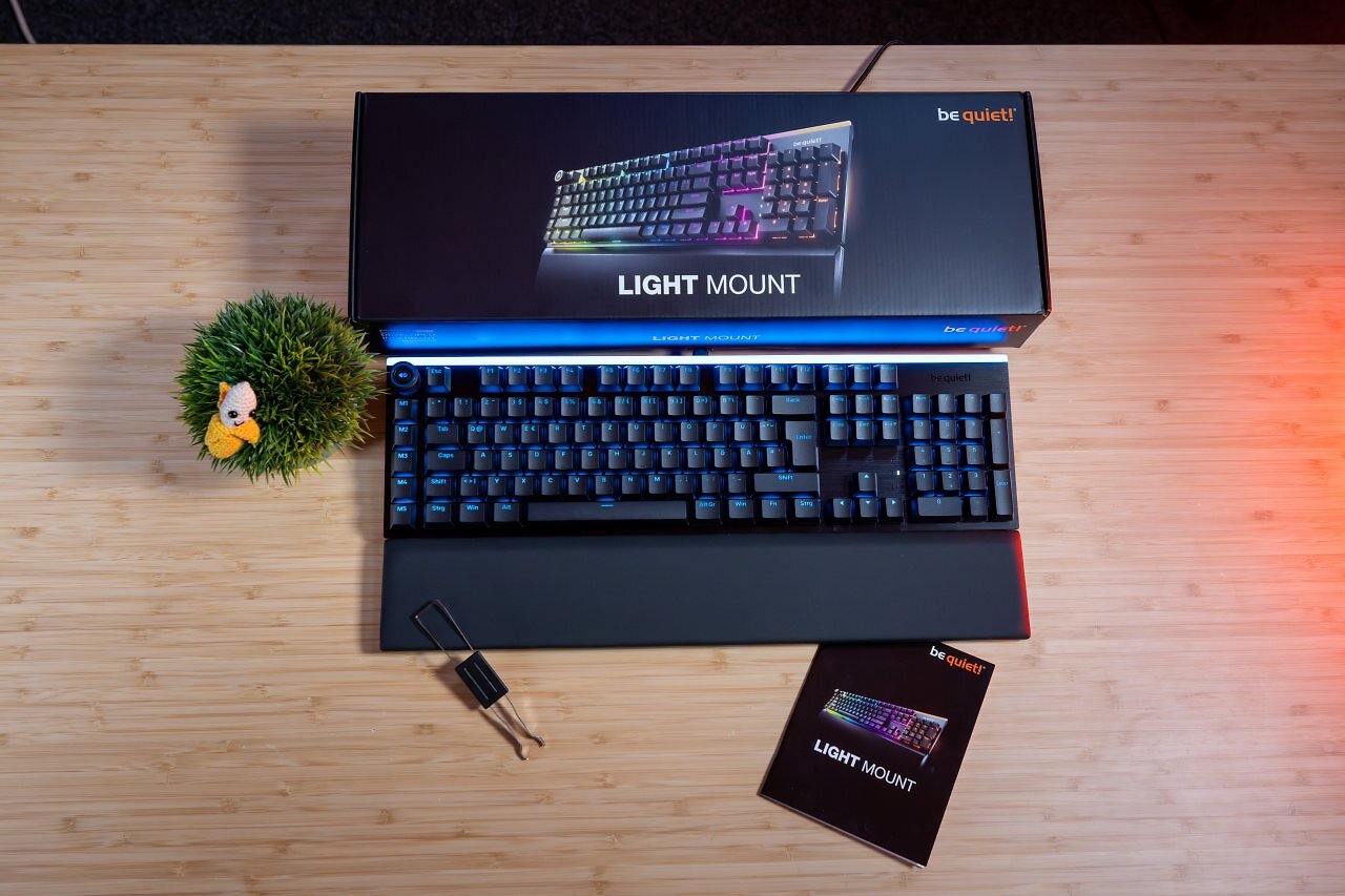 [25/04/2025] Der Name ist Programm: Die Light Mount setzt auf eine helle, umlaufende LED-Leiste.