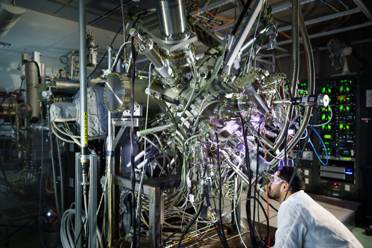 [13/04/2025] Laser-Kühlung: Maxwell Labs will Datacenter-GPUs mit Licht auf Temperatur halten