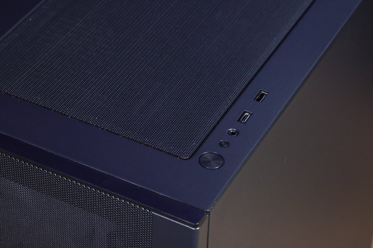 [15/04/2025] Phanteks XT Pro Ultra Satin Black (auch in weißer Version erhältlich)