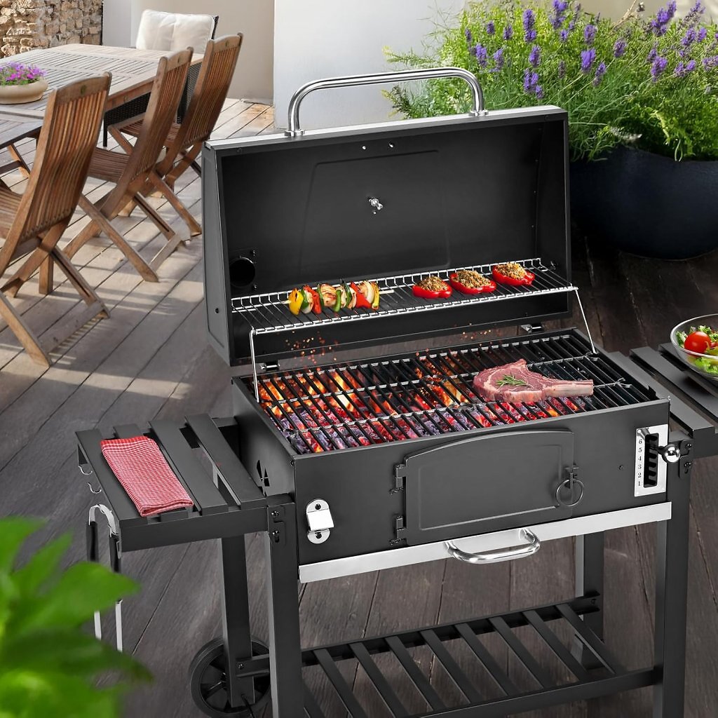 Beliebter als Weber und Enders: Amazon grillt Preis von XXL-Holzkohlegrill & Smoker auf 170€