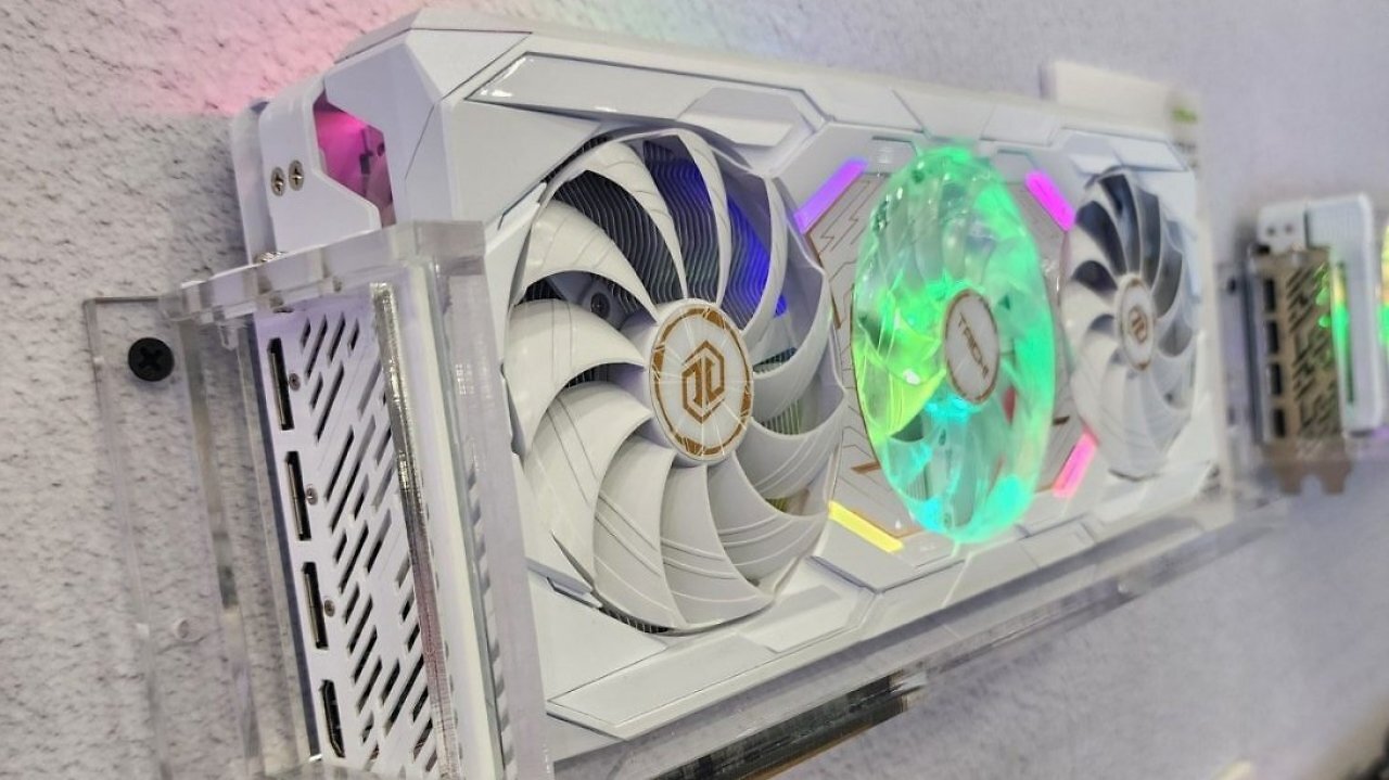 [25/05/2025] Asrock Radeon RX 9070 XT Taichi Concept