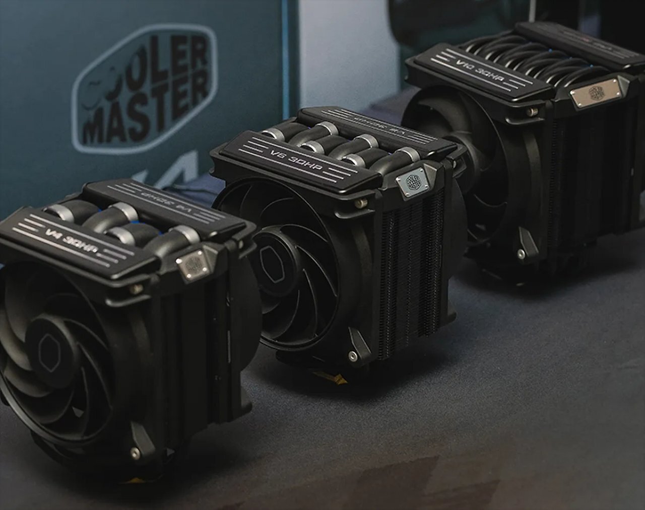 [22/05/2025] Cooler Master: Drei neue CPU-Kühler mit 3D-Heatpipes - zweimal V4, einmal V8