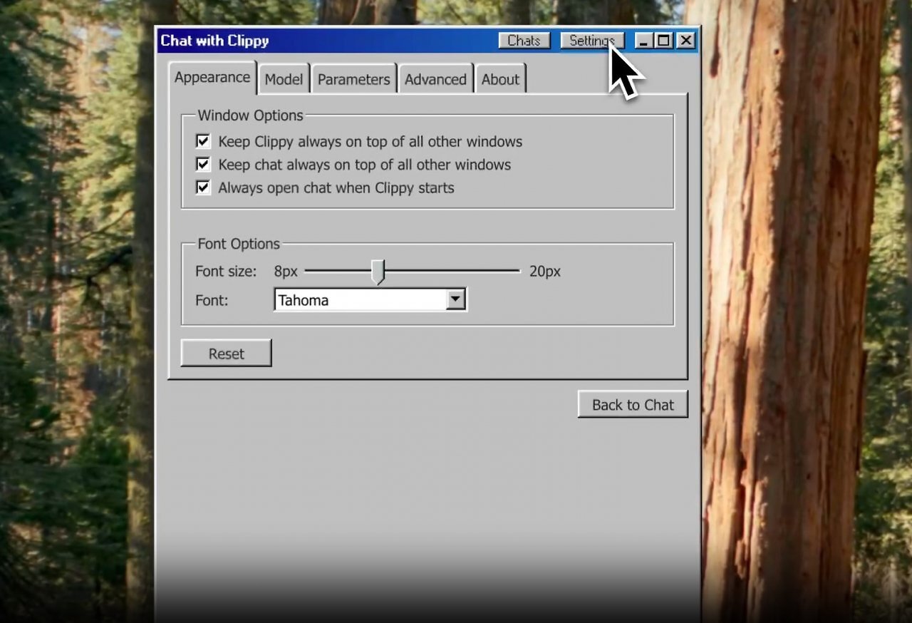 [08/05/2025] Im Einstellungsmenü des Clippy-Chatbots lassen sich Verhalten, Schriftart und Fensteroptionen anpassen – ganz im Stil klassischer Windows-Dialoge.