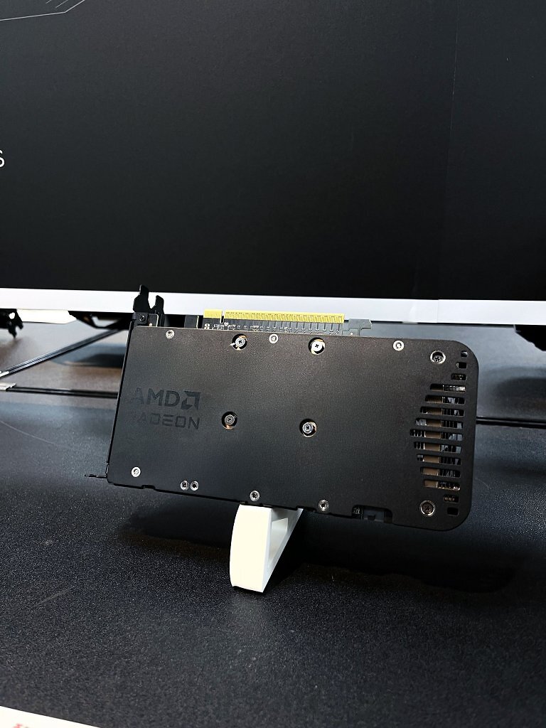 [23/05/2025] Radeon RX 9060 XT (3)