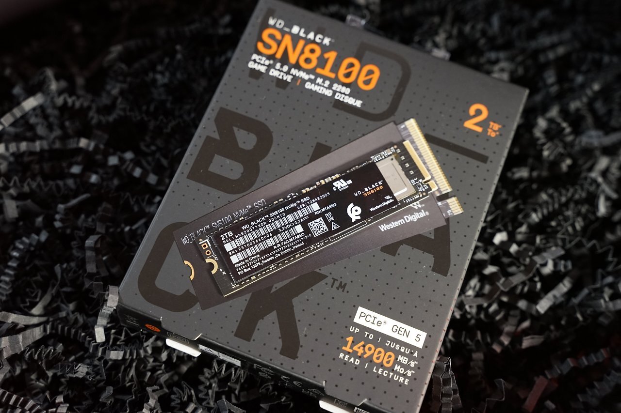 [13/05/2025] Unerwartet im Test: Mit dem von Sandisk angepassten Silicon Motion SM2508 sind die Zufallszugriffe besonders flott (schneller als bei der Konkurrenz).