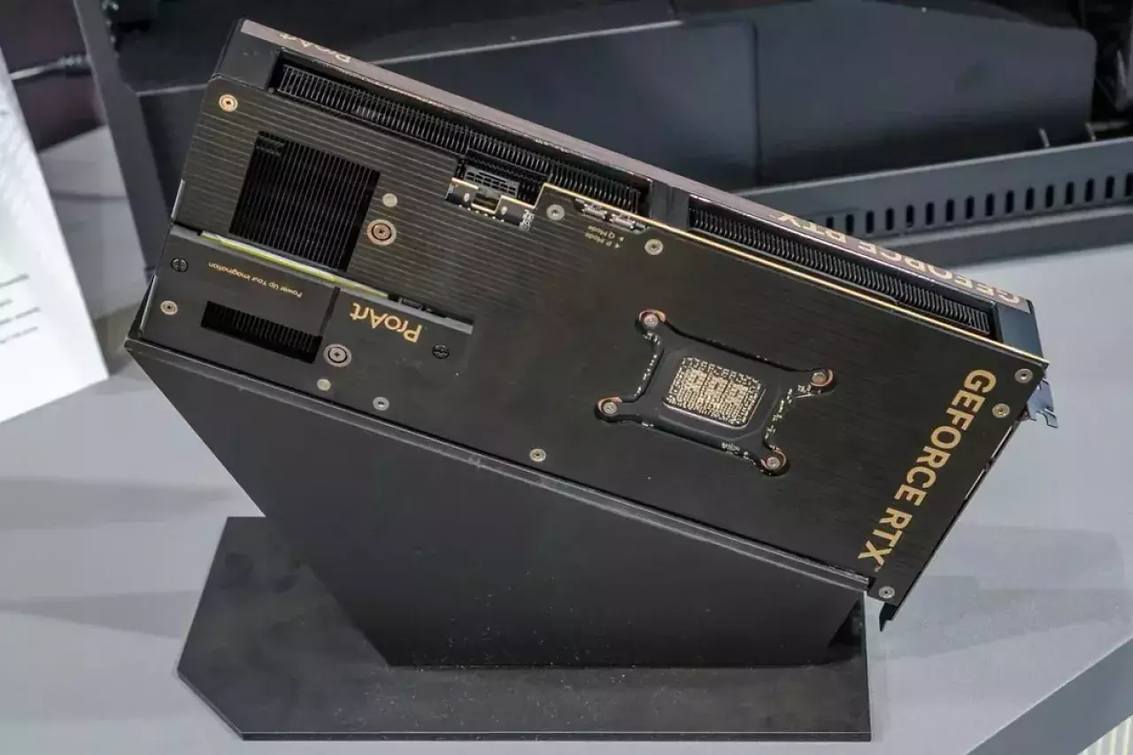 [13/06/2025] Asus Proart Geforce RTX 5080