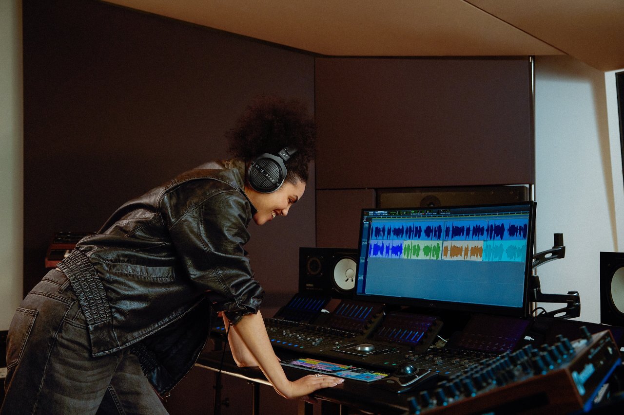 [06/06/2025] DT 990 Pro X: Beyerdynamic verbessert die altbekannten Studio-Kopfhörer