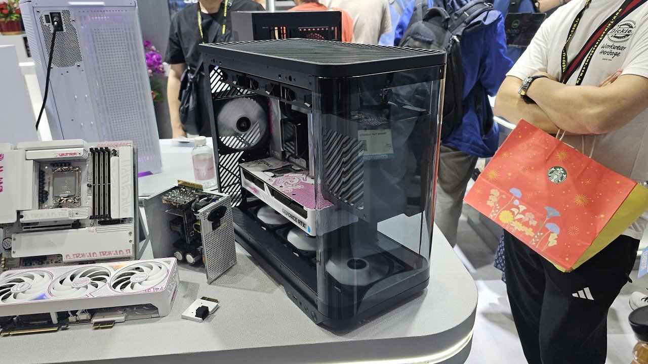 [03/06/2025] Auf der Computex 2025.