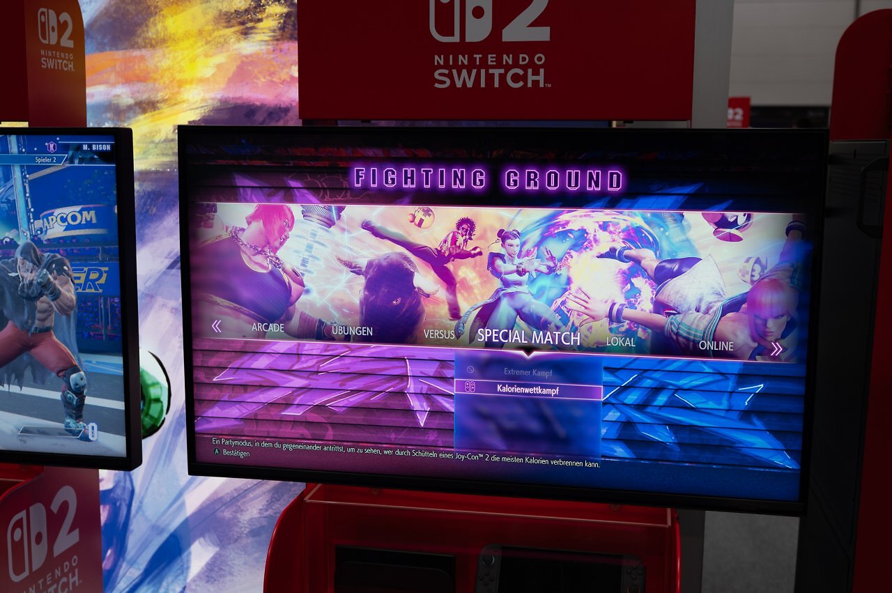 [10/06/2025] Es gibt bei der Switch-2-Variante von Street Fighter 6 zwei neue Party-Modi, bei denen man hauptsächlich die Joy Con schüttelt, um anzugreifen. Hier geht es darum, wer die meisten Kalorien beim Schütteln verbrennt.