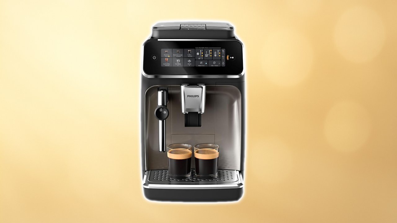 [26/06/2025] Philips 3300 Series Kaffeevollautomat - 5 Getränke, Intuitives Touch-Display, Klassischer Milchaufschäumer, SilentBrew, 100% Keramikmahlwerk, AquaClean Filter. Schwarzchrom (EP3326/90) Amazon Angebot