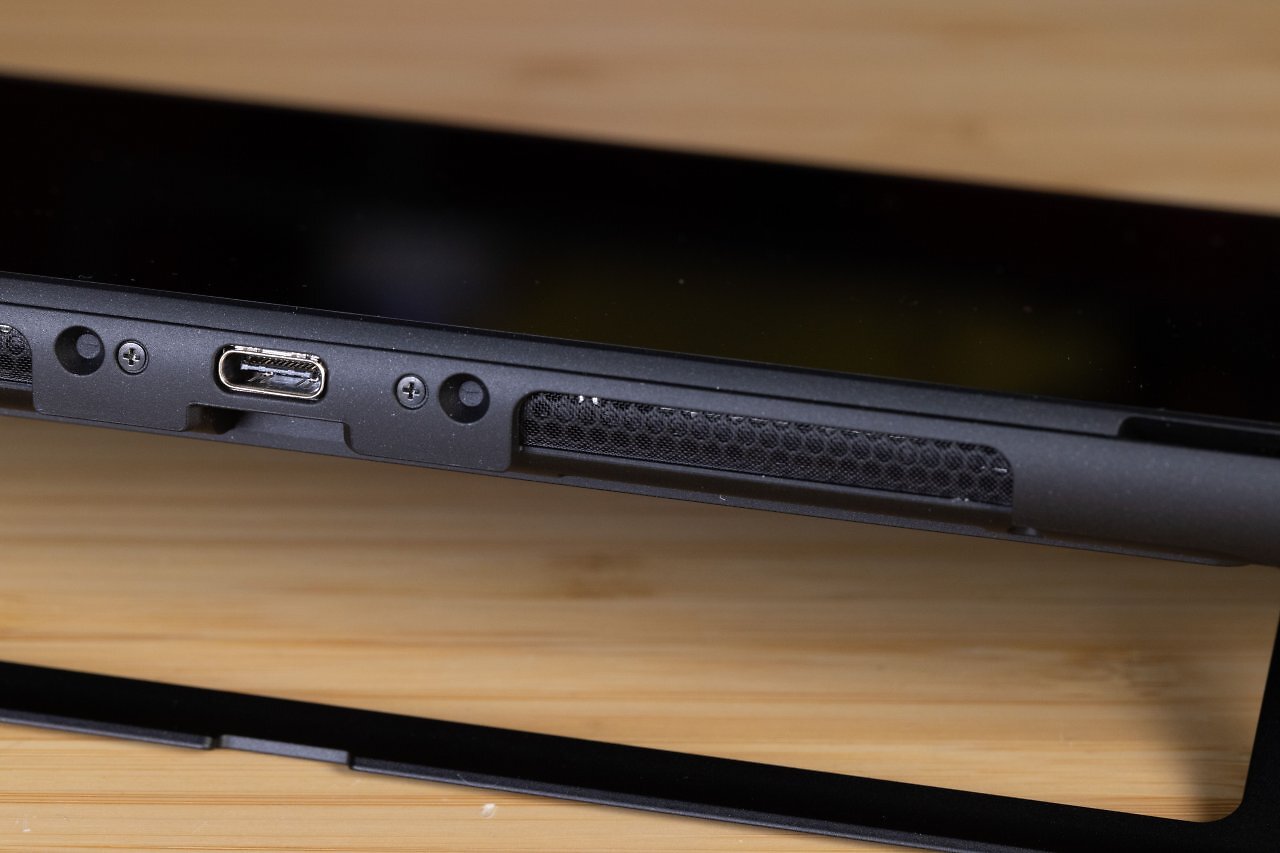 [06/06/2025] Die Switch 2 verfügt über USB-C am oberen und am unteren Rand des Handhelds.