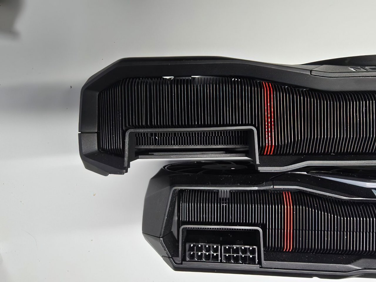 [23/07/2025] Radeon RX 7950 XTX? Möglicher Kühler-Prototyp aufgetaucht (2)