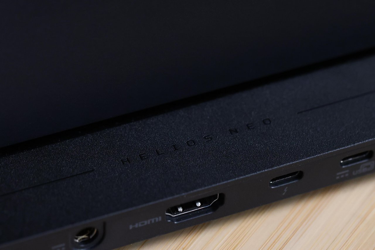 [28/07/2025] Das Notebook verfügt über HDMI oder wahlweise DP via USB-C.