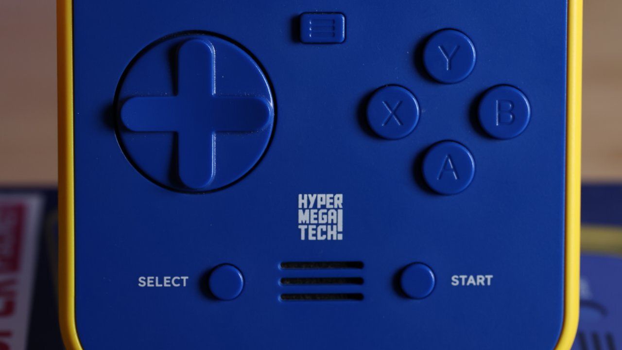 <strong>Blaze Capcom Super Pocket im Test:</strong> Bedienelemente auf der Vorderseite