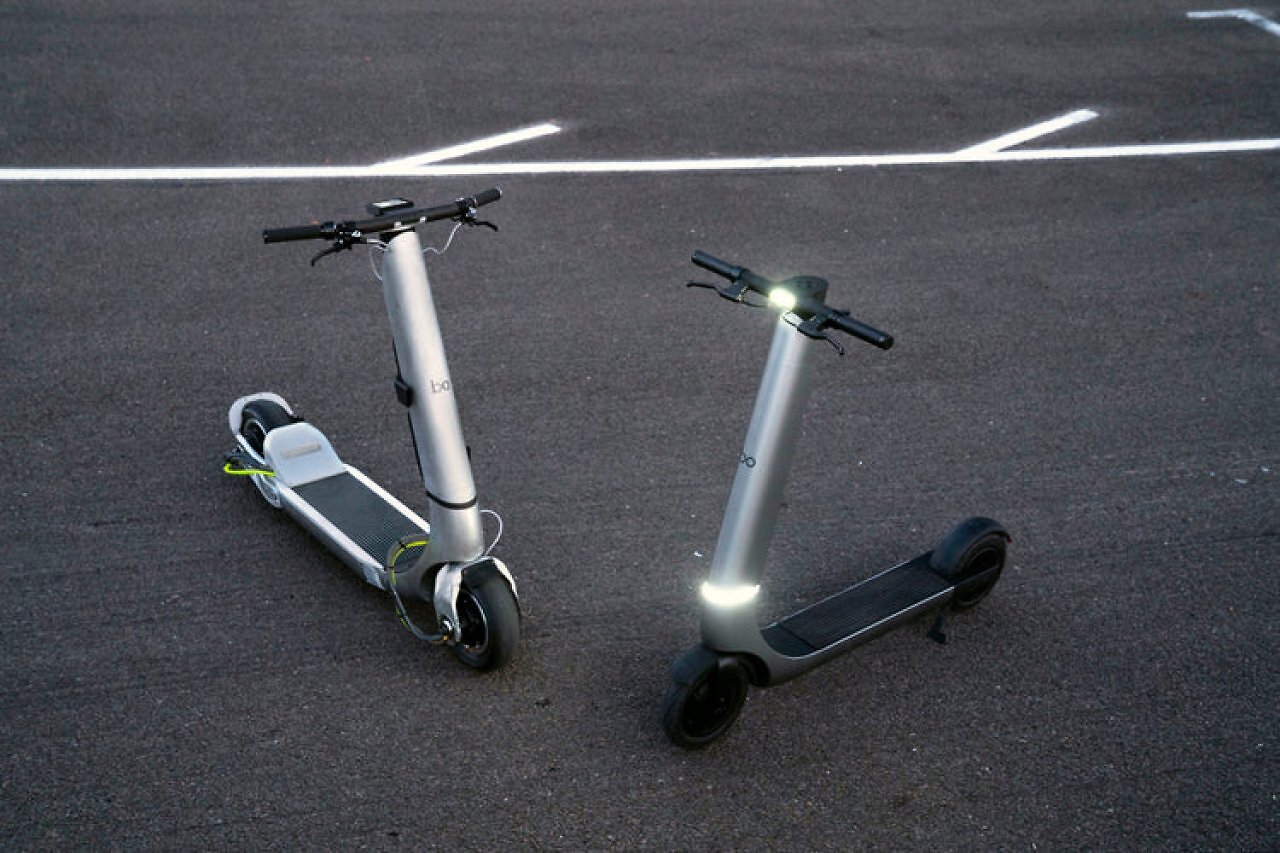 [21/07/2025] Der Bo Turbo (links) und das Model M (rechts).