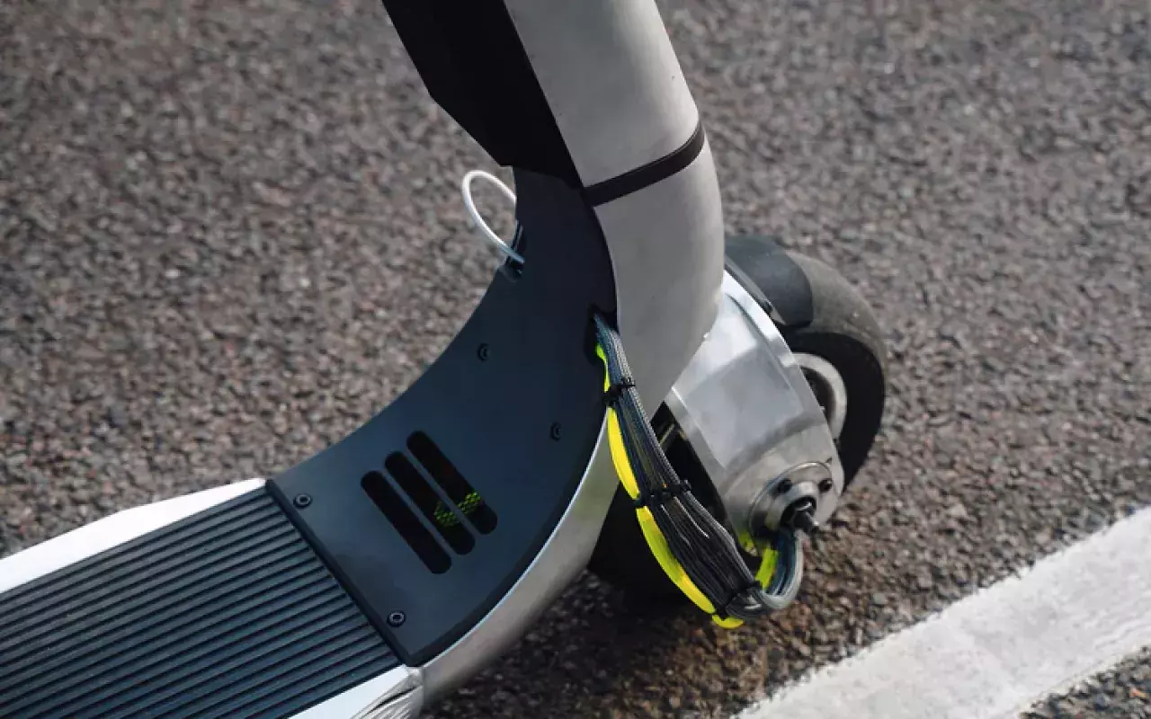 [21/07/2025] Bo Turbo: E-Scooter mit Formel-1-Technik soll 160 km/h schaffen (3)
