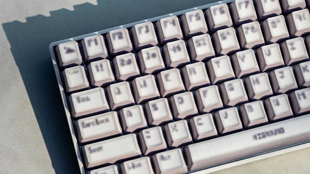 [28/07/2025] Nein, unser Bild ist nicht zu niedrig aufgelöst - so sehen die Tastenkappen dieser ungewöhnlichen Tastatur tatsächlich aus.