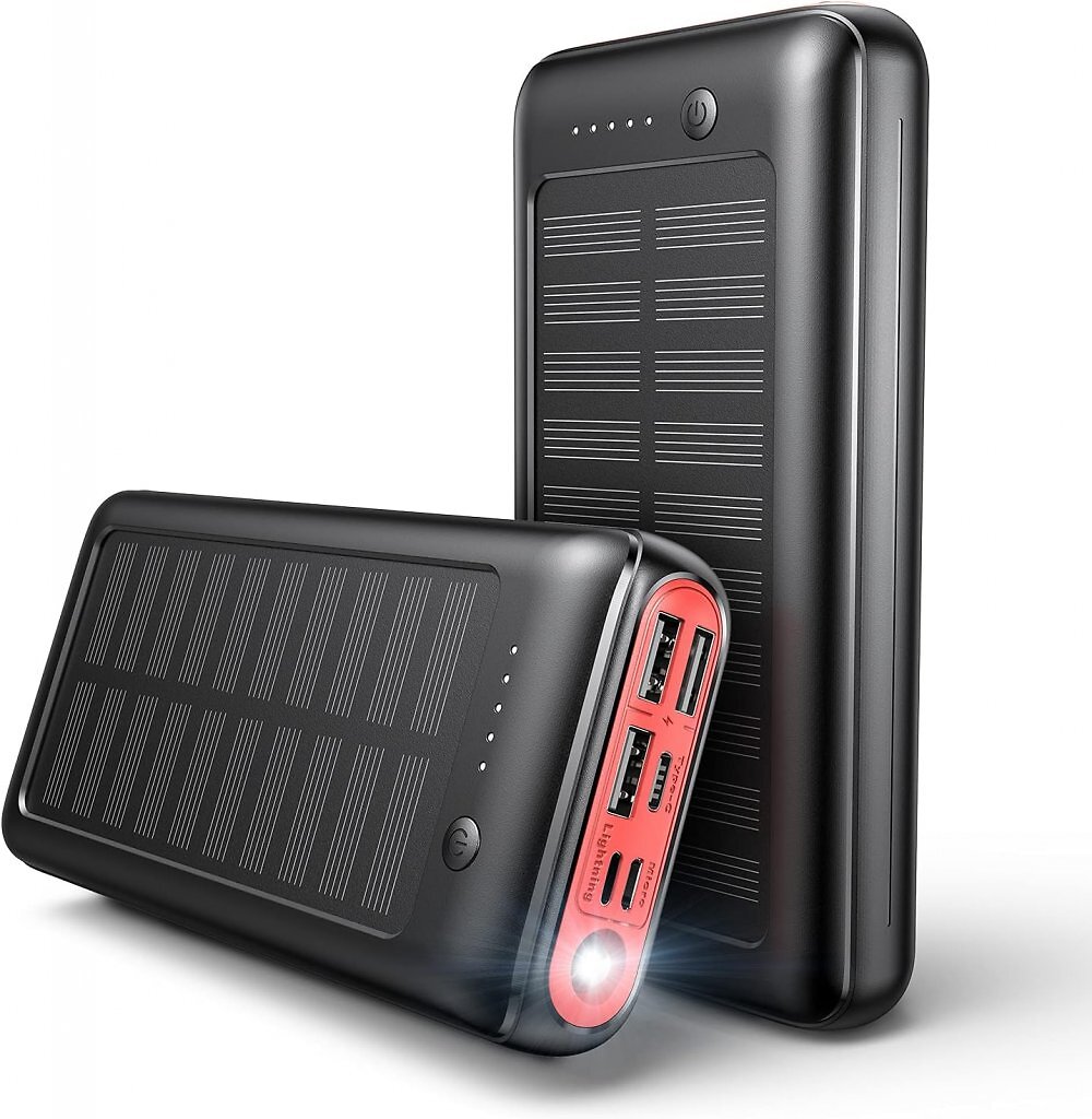 Eine Jiga-Powerbank vor weißem Grund