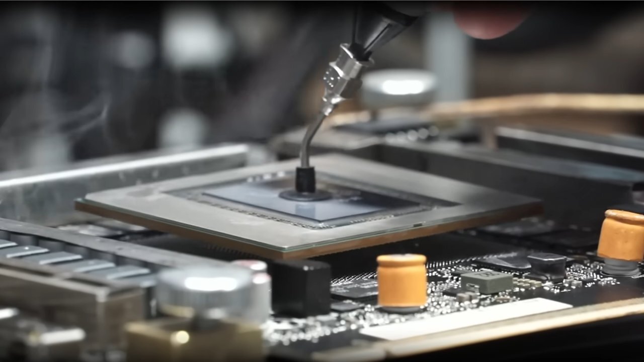 [07/07/2025] Der Tech-YouTuber NorthwestRepair hat einige GPU-Reparaturen dokumentiert - bei einem aktuellen Fall einer RTX 5090 musste er zur Rettung bis ans Reballing gehen.