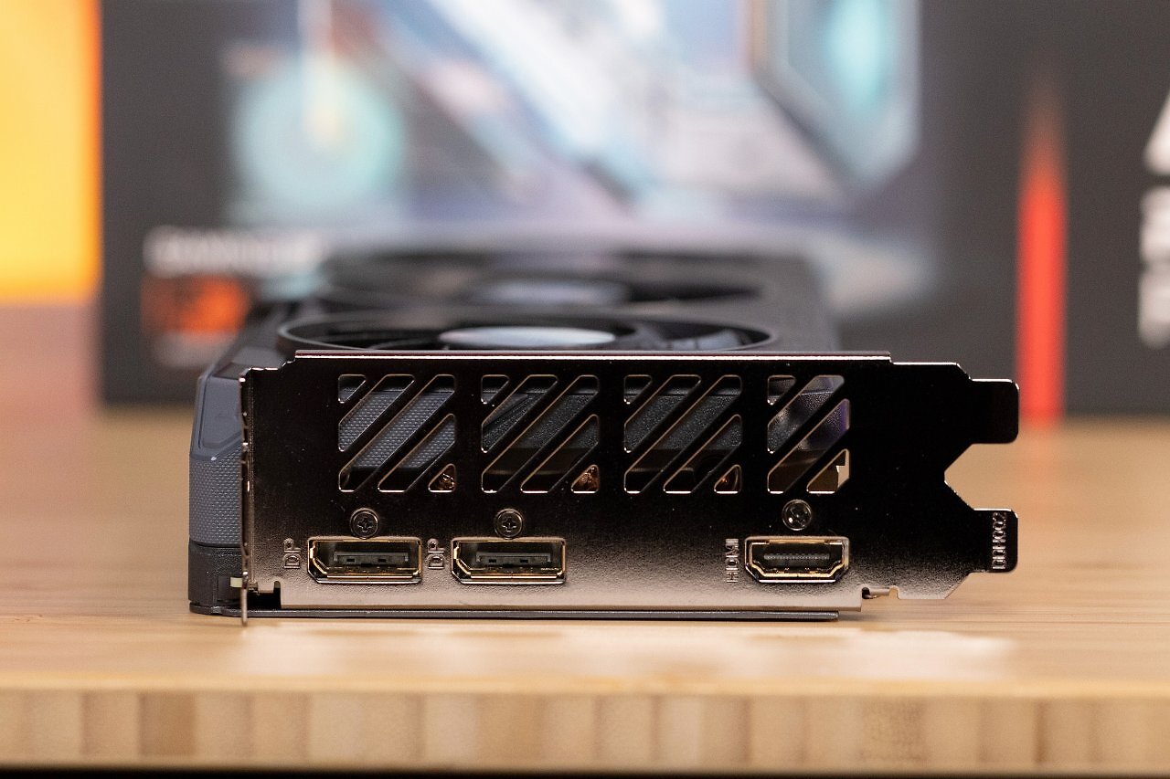 [28/07/2025] Radeon RX 9060 XT 16GB vs. RX 9060 XT 8GB: Display-Ausgänge