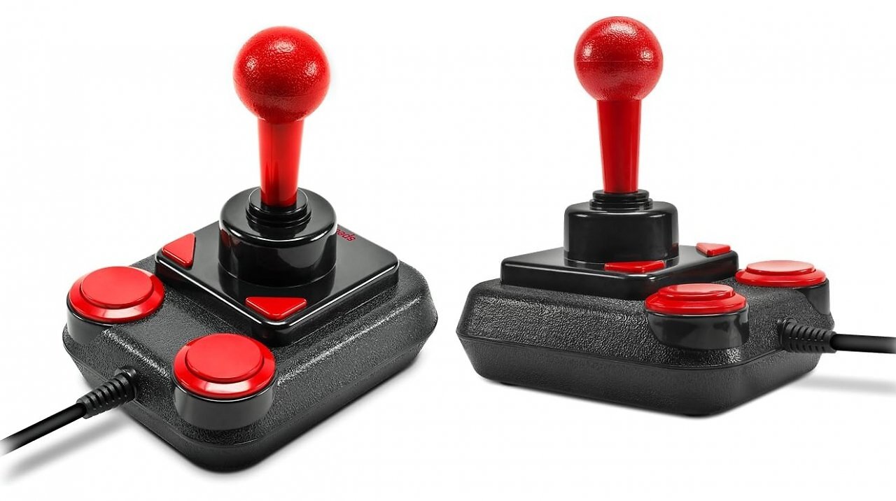[23/07/2025] Auch bei mir ersetzte der Competition Pro schnell den Quickshot 2 als Eingabegerät für den C64 und den Amiga. Grund dafür waren seine Mikroschalter und seine hohe Fertigungsqualität sowie Langlebigkeit.