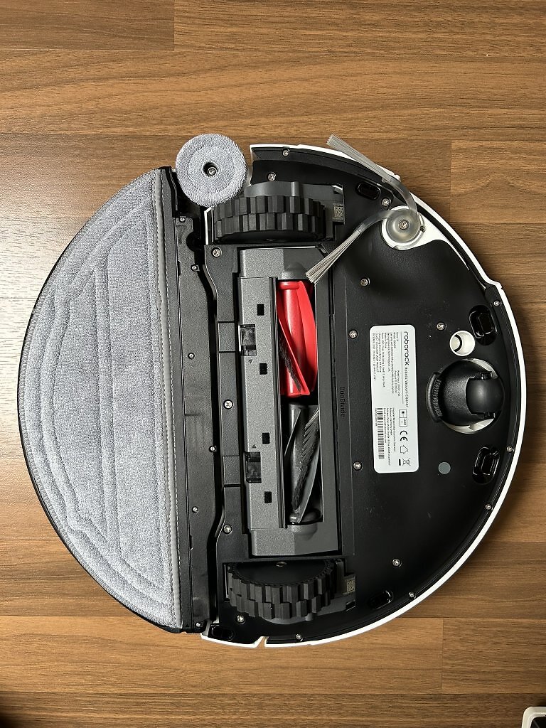 [03/07/2025] Saugroboter mit Vibrationsplatte wischen nicht ganz so gründlich und eignen sich weniger für Haushalte mit höherem Schmutz-Aufkommen.
