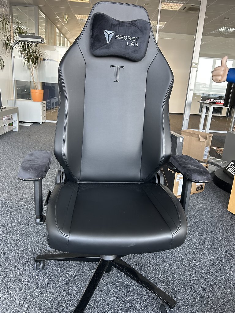 [08/07/2025] Pimp my Chair: Secretlab Skins, Armlehnen und Beinauflage ausprobiert (8)