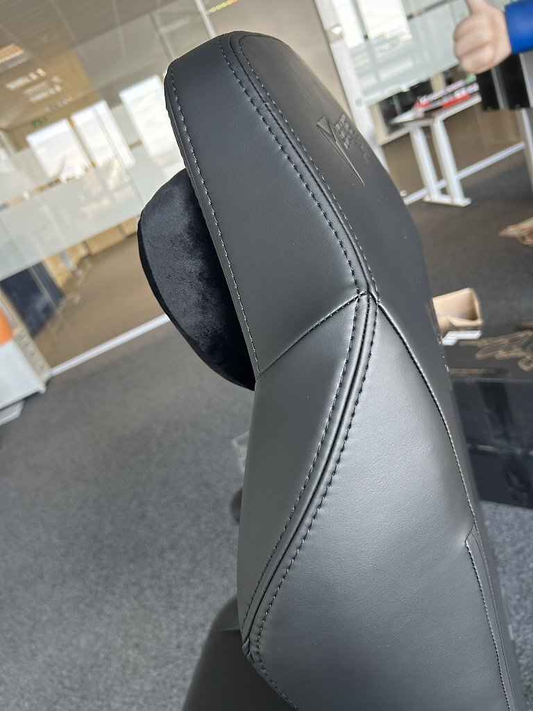 [08/07/2025] Pimp my Chair: Secretlab Skins, Armlehnen und Beinauflage ausprobiert (13)