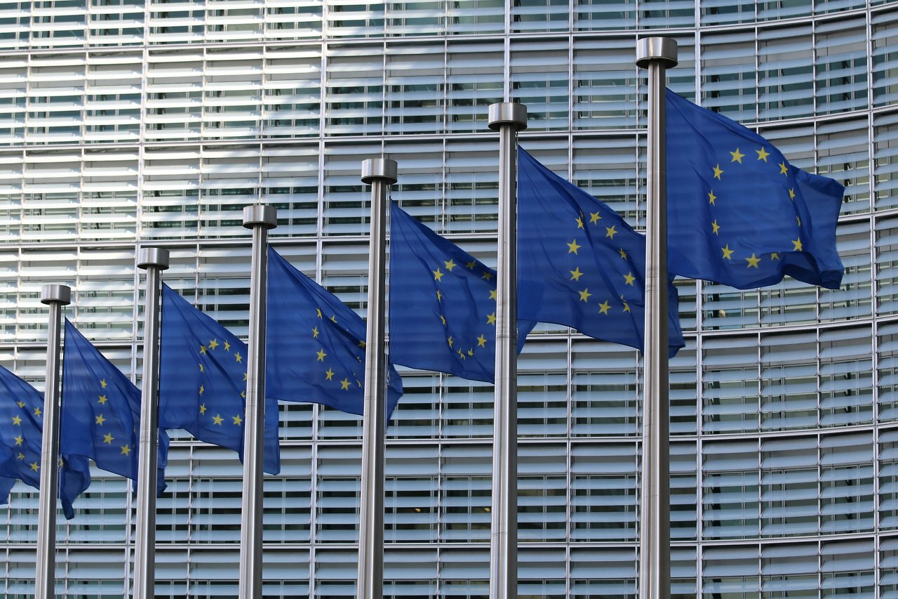 [17/07/2025] EU lässt Digitalsteuer fallen - neue Abgabe könnte viele PC-Nutzer treffen