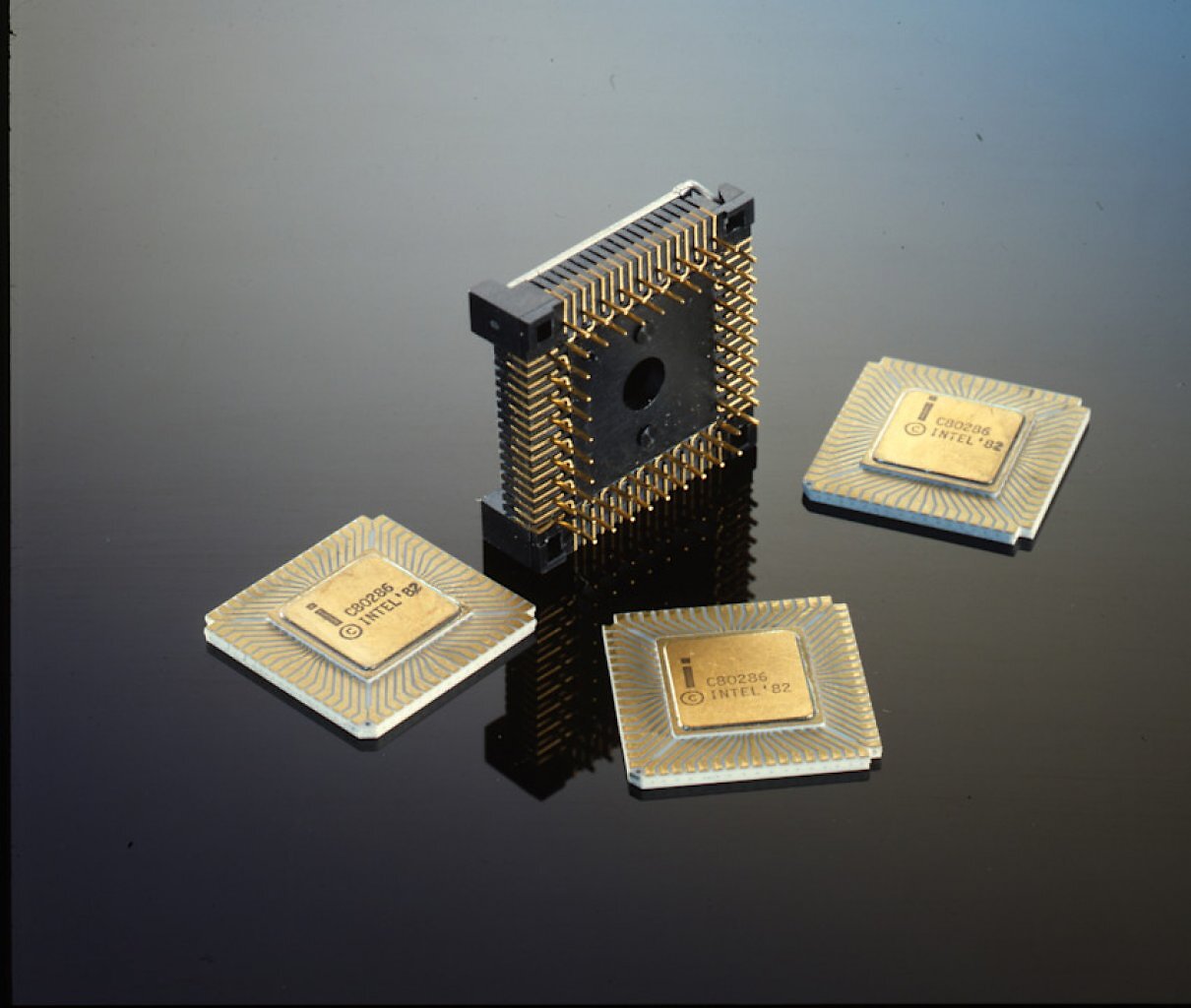 [22/07/2025] Mehr Retro geht kaum: Experte bringt Testsuite für Intel 80286