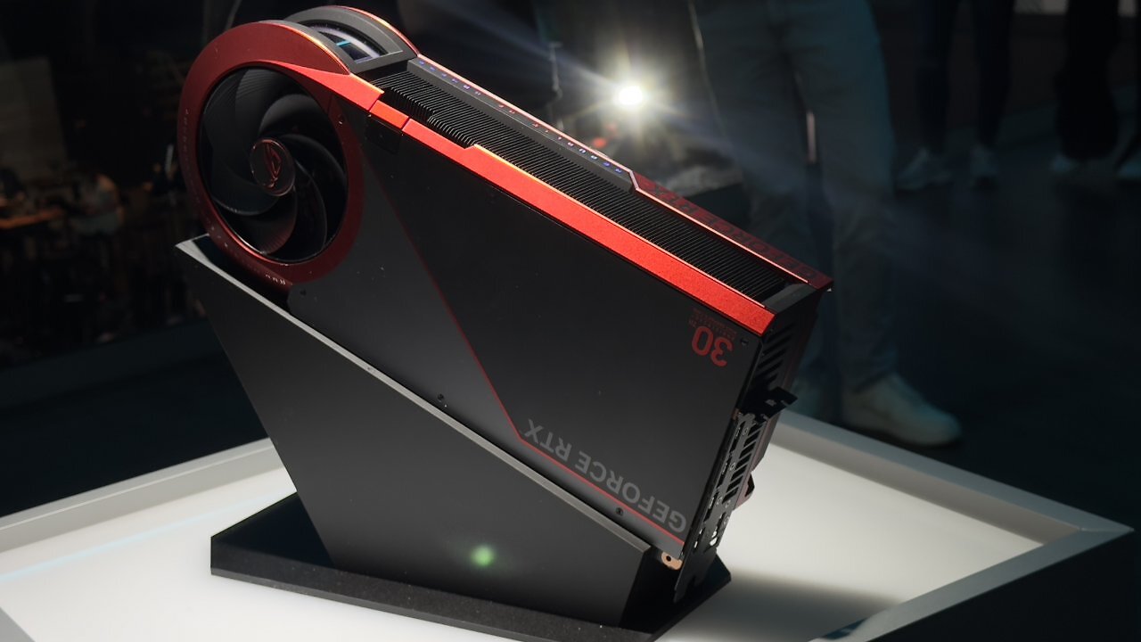 [19/08/2025] Am 19. August vorgestellt: Die Asus ROG Matrix RTX 5090 mit 2.730 MHz und 800 W Dual-Power-Draw. Stückzahl weltweit begrenzt 1.000. (1)