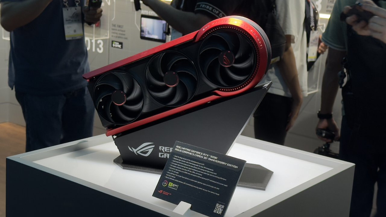 [19/08/2025] Am 19. August vorgestellt: Die Asus ROG Matrix RTX 5090 mit 2.730 MHz und 800 W Dual-Power-Draw. Stückzahl weltweit begrenzt 1.000. (2)