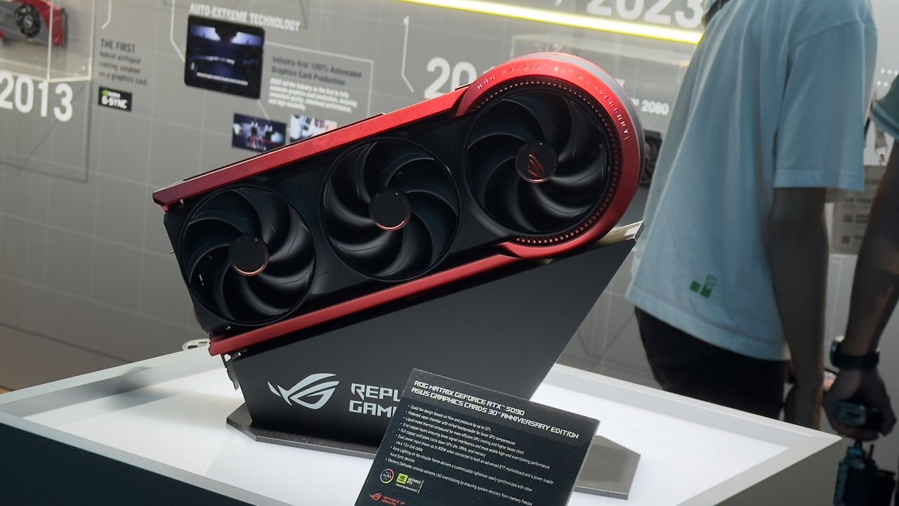 [19/08/2025] Am 19. August vorgestellt: Die Asus ROG Matrix RTX 5090 mit 2.730 MHz und 800 W Dual-Power-Draw. Stückzahl weltweit begrenzt 1.000. (7)