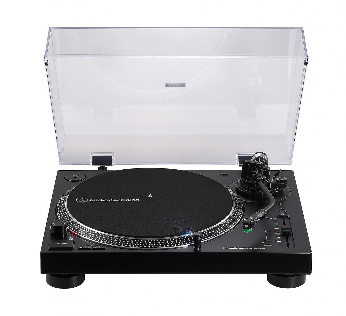 [15/08/2025] Zur Ausstattung des Audio-Technica LP120xBTUSB gehört ein integrierter, zuschaltbarer Phonovorverstärker. Dazu verfügt er mit dem AT-VM95E über ein im Vergleich zu Einsteigermodellen viel besser klingenden Tonabnehmer.
