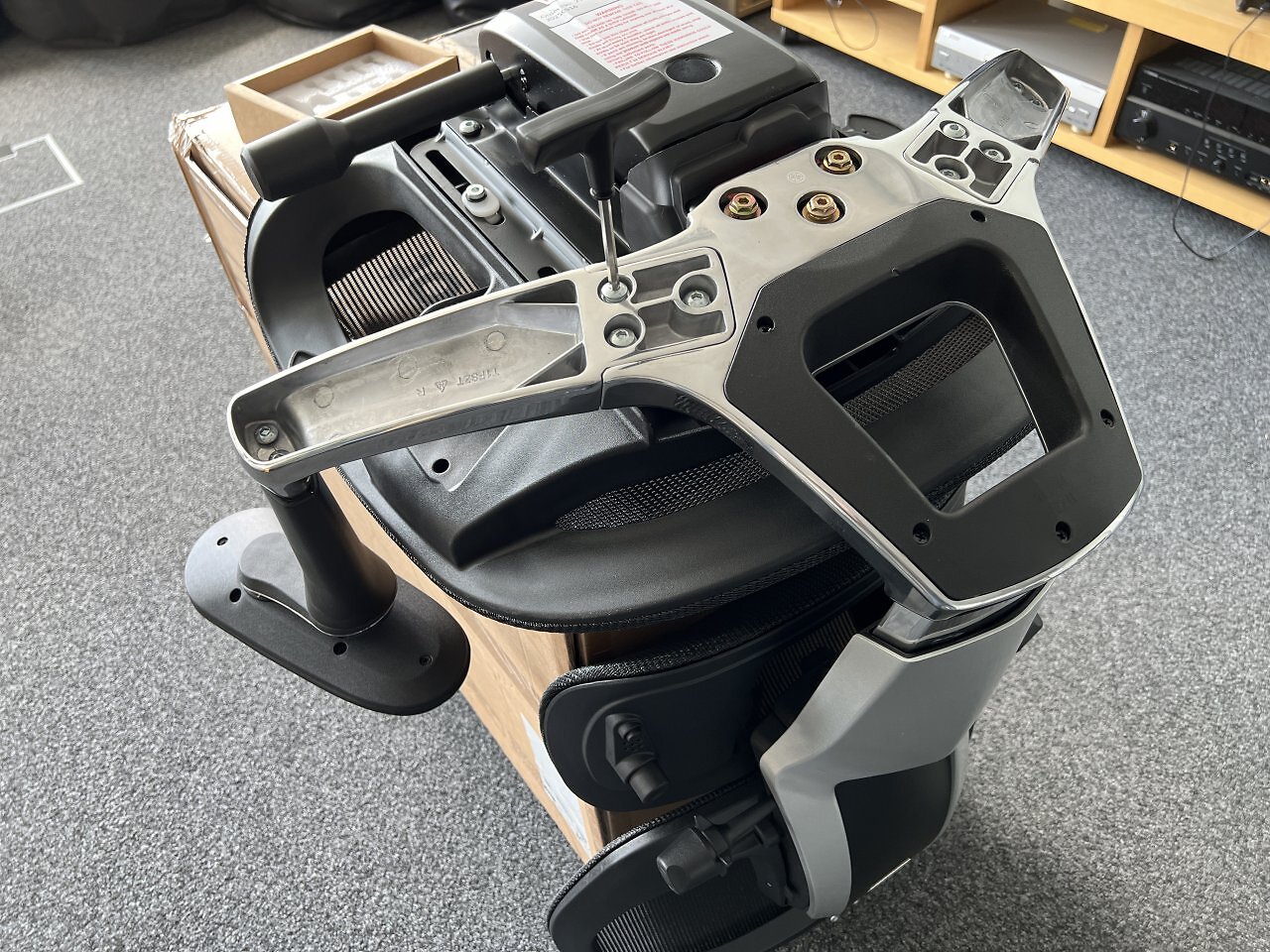 [27/08/2025] Flexispot C7 Morpher: Aufbau im Detail: Schritt 10