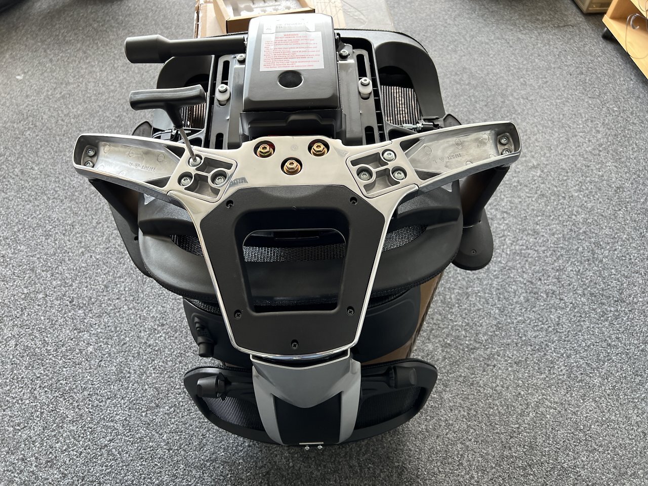 [27/08/2025] Flexispot C7 Morpher: Aufbau im Detail: Schritt 11