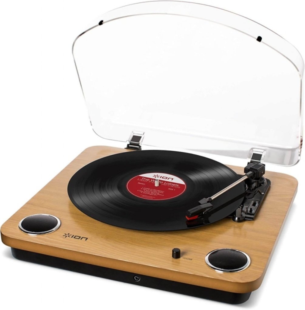 [14/08/2025] Der ION Audio Max LP ist mit einem AUX-Eingang (3,5-mm-Klinke) für den Anschluss von CD-Playern und Smartphones/Tablets ausgestattet. Mit seinen Stereolautsprechern eignet er sich zur Digitalisierung und zum Hören Ihrer Plattensammlung.