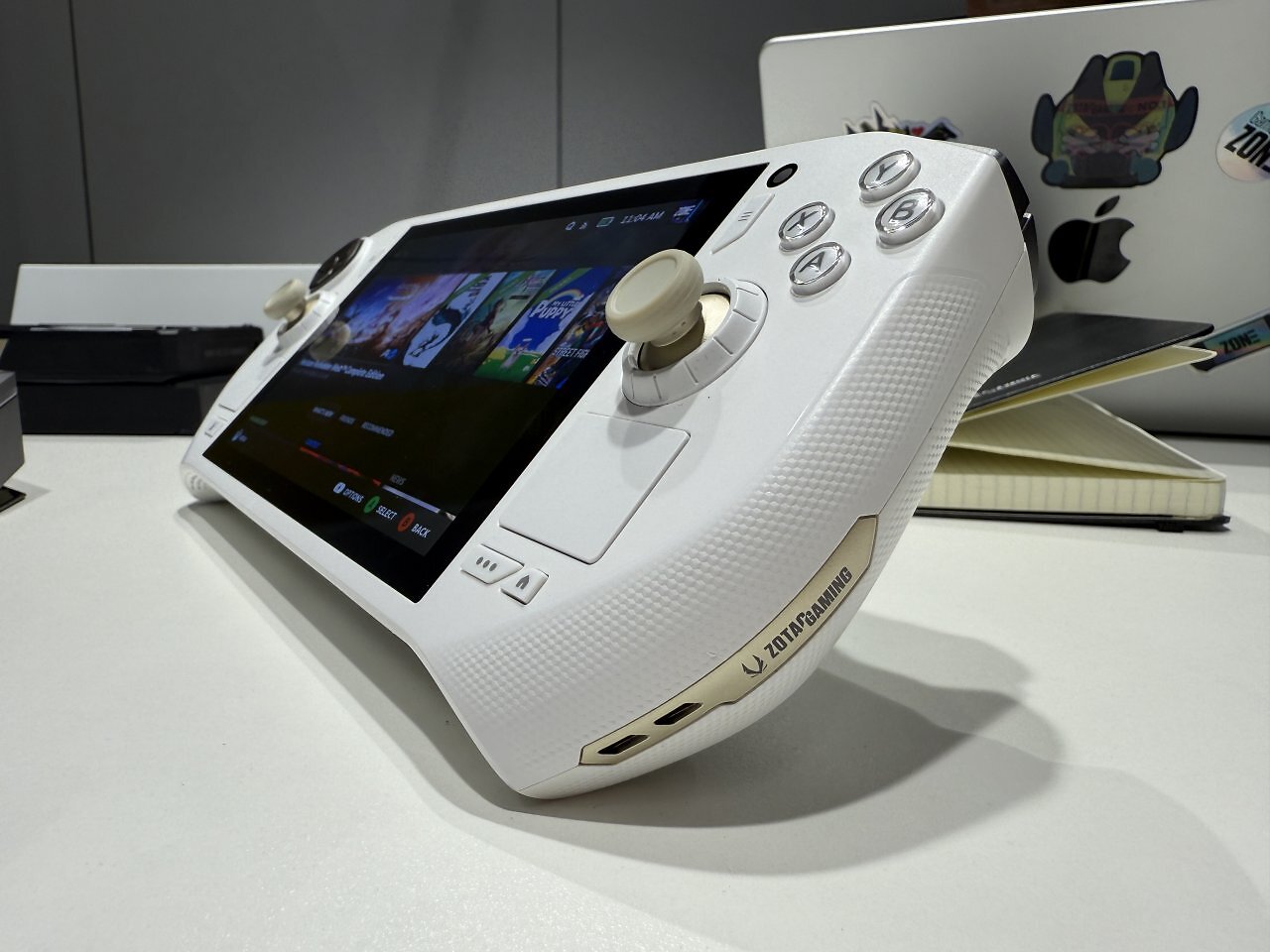 [21/08/2025] Zotac Gaming Zone Pro auf der Gamescom: Handheld mit Ryzen AI 9 HX 370 und Manjaro Linux (15)